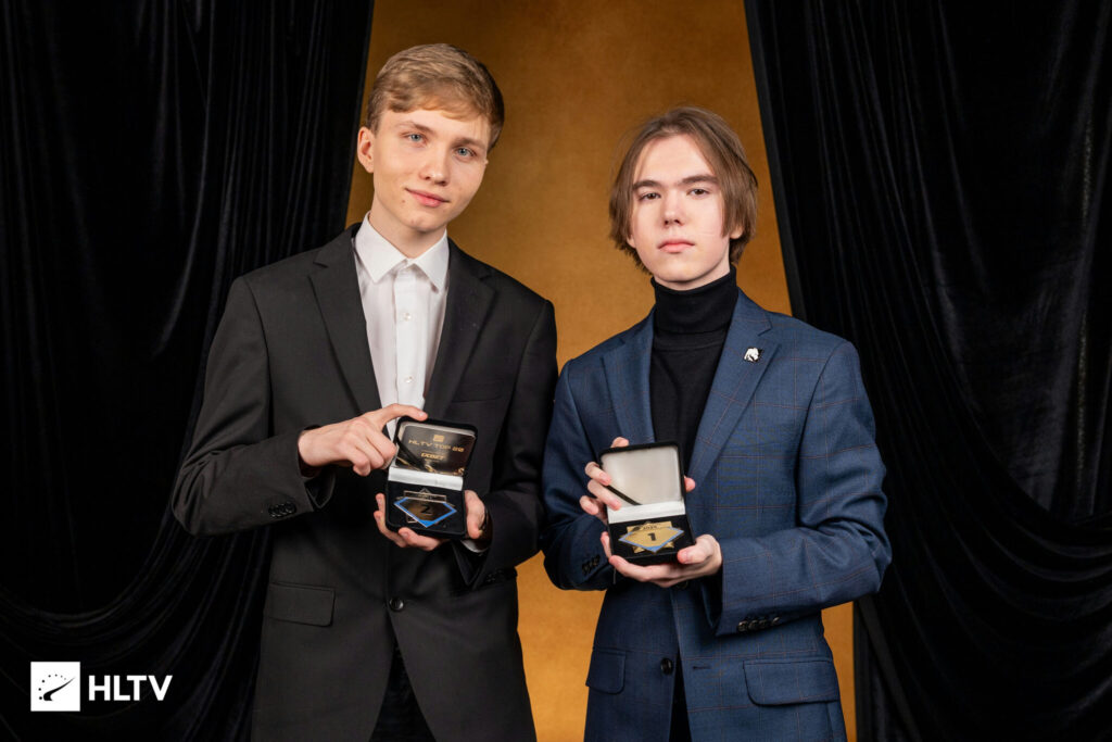 m0nesy (L), donk in last year's HLTV Awards. (Photo by Stephanie Lindgren / HLTV)