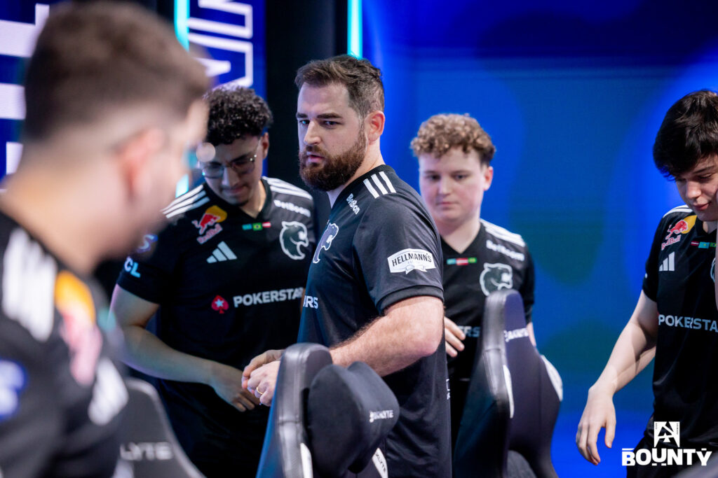 It’s a photo of the Counter-Strike 2 esports players from the team FURIA after a match at the CS2 tournament BLAST Bounty Winter 2026.