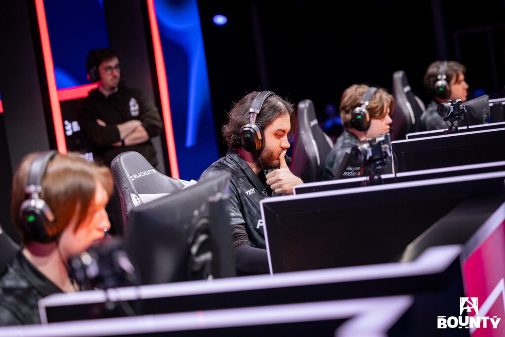 It’s a photo of the CS2 players from the team PARAVISION during the grand final match versus Team Falcons at the tournament BLAST Bounty Winter 2026.