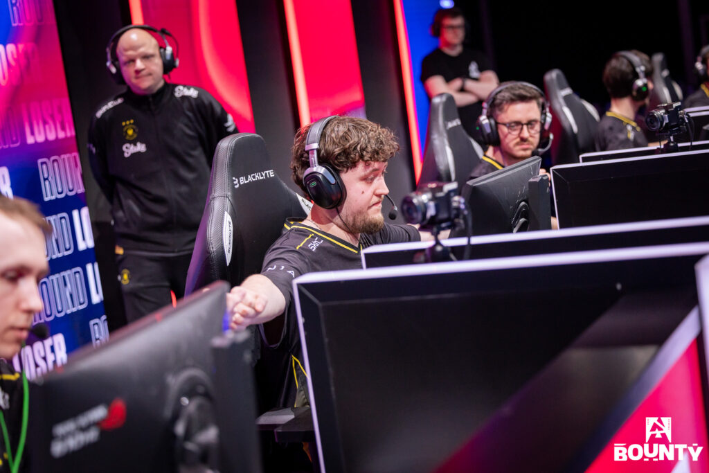 It’s a photo of the Counter-Strike 2 esports players from Team Vitality during a match at the CS2 tournament BLAST Bounty Winter 2026.