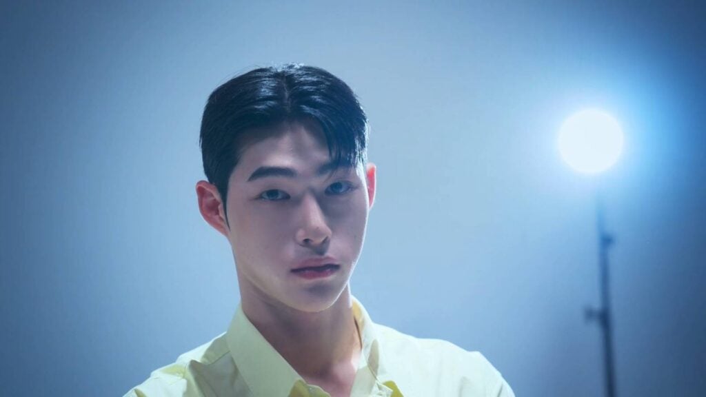 It’s a screenshot from the Korean reality show Single’s Inferno Season 5: the image shows one of the contestants, Sing Seung-il, while he introduces himself for the first time.