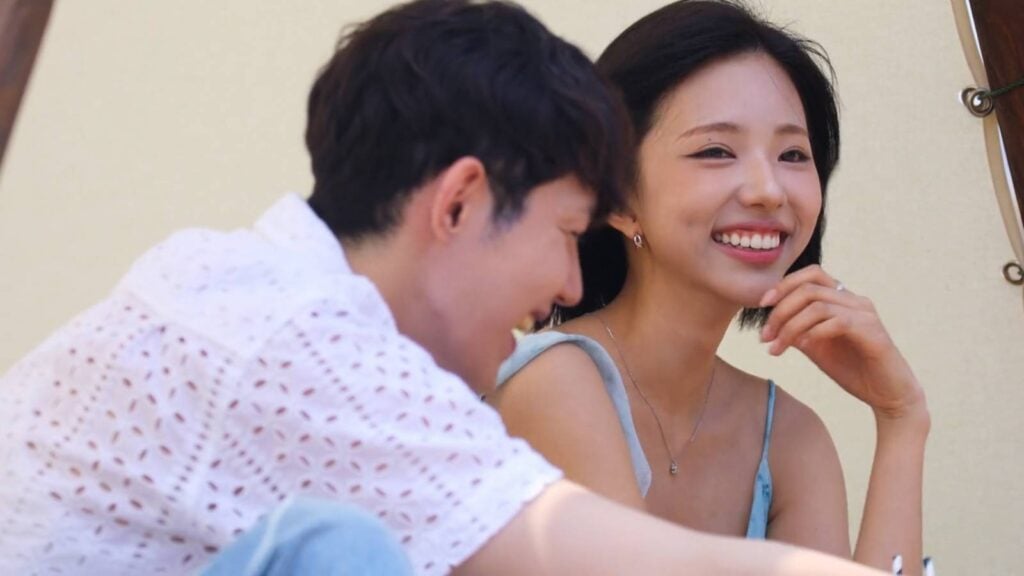 Two participants of Single’s Inferno Season 5 - Woo Sung-min and Kim Go-eun in episode 2 after the dodgeball game.