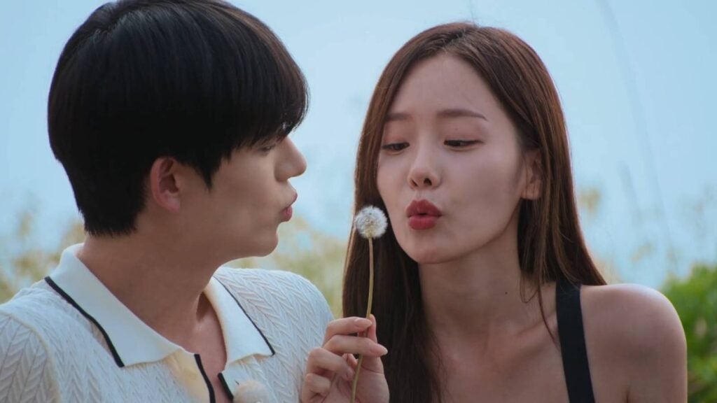 The image shows Youn Hyun-jae and Ham Ye-jin during an expressive photoshoot in Single’s Inferno Season 5 episode 4. 