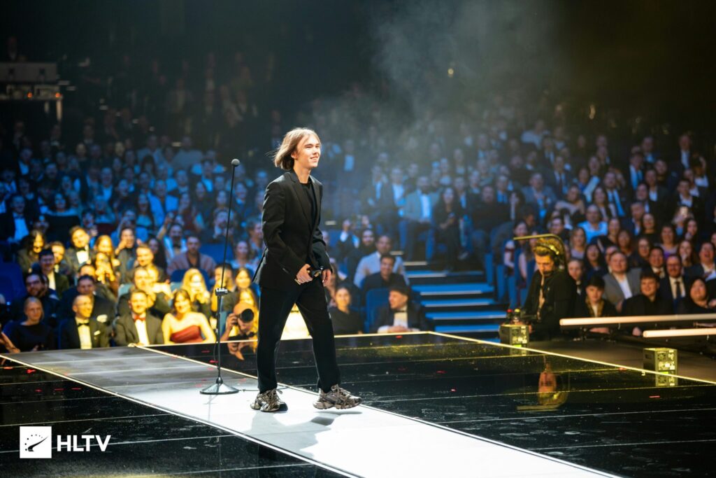 It’s a photo of the Counter-Strike 2 player Danil "donk" Kryshkovets on the stage of the HLTV Awards 2025 ceremony.