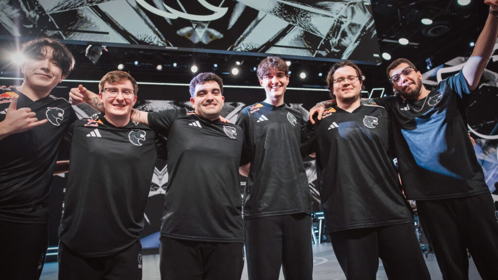 From left to right, alym, nerve, koalanoob, eeiu, artzin, and coach shaW