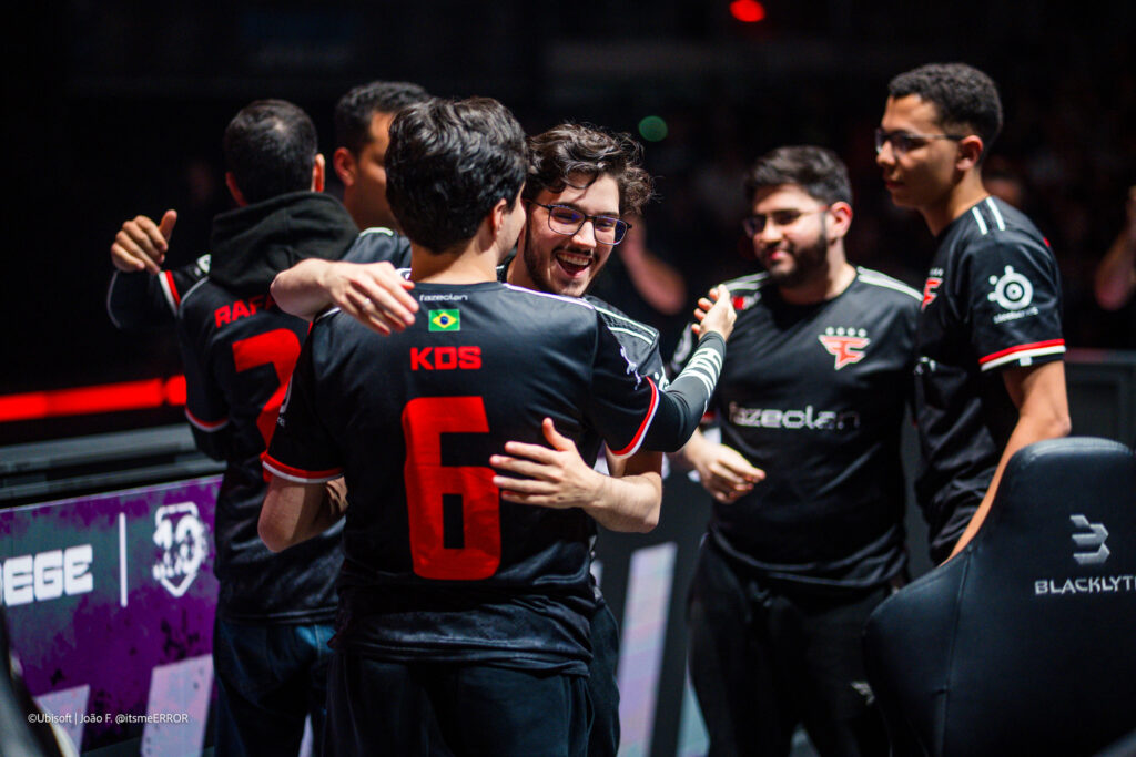 It’s a photo of the R6 Siege X esports FaZe Clan at the tournament Munich Major 2025.