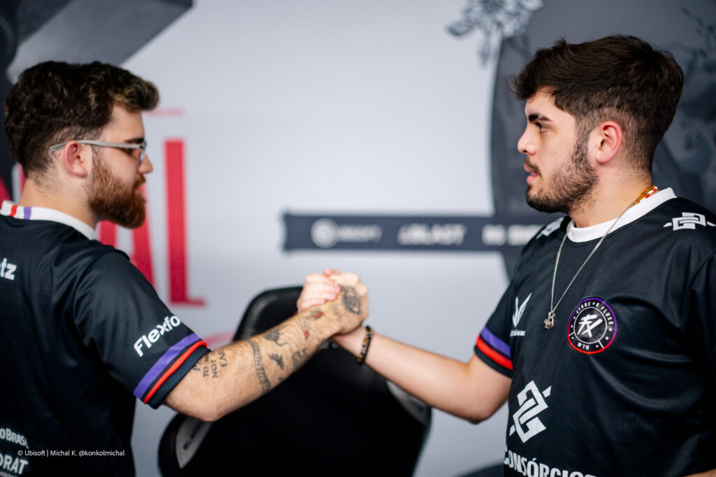 The photo of the R6 Siege X esports players from the team FluxoW7M at the Six Invitational 2026 Groups.