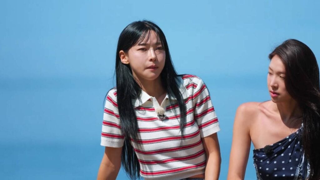 The screenshot from the Netflix show Single’s Inferno Season 5 - episode 9, Kim Min-gee and Choi Mina Sue had a girl chat.