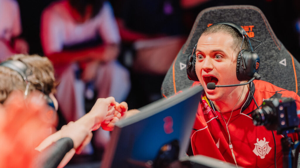 G2 babybay celebrating after a clutch