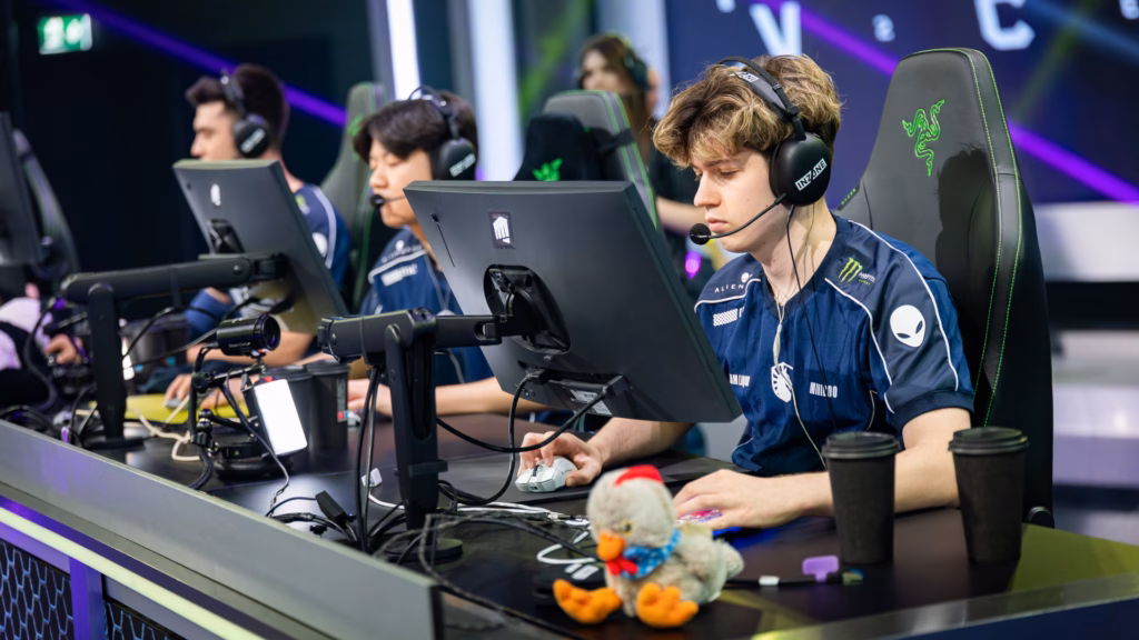 Team Liquid defeated Team Heretics by 2-0